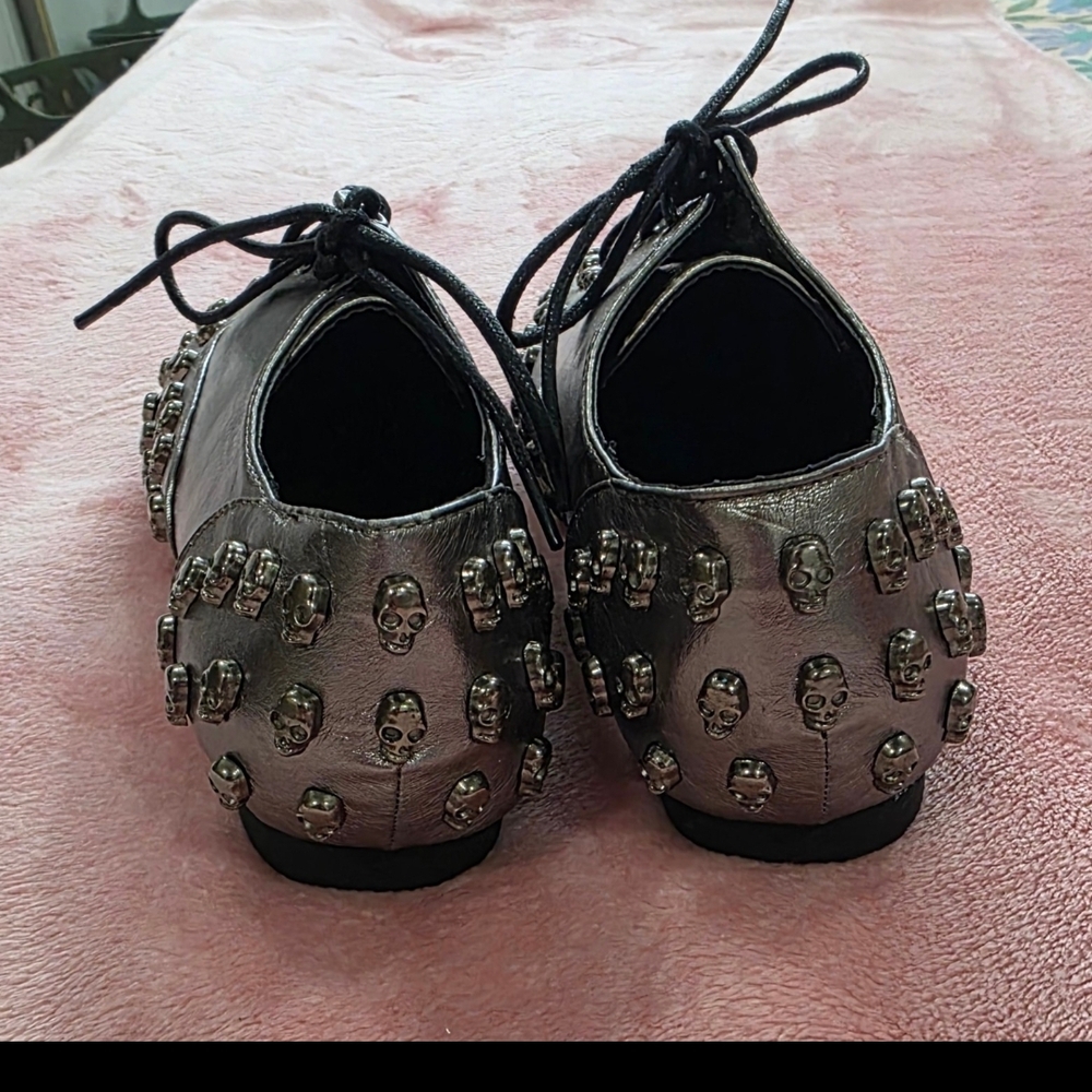 💀 Abbey Dawn Skull Shoes 💀 - Picture 4 of 8